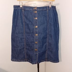 18W denim skirt